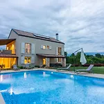 Mykoltrina In Istria For 10 Persons With With Wellness & 72 M2 Large Pool Villa
