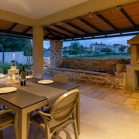 Villa Mykoltrina In Istria For 10 Persons With With Wellness & 72 M2 Large Pool