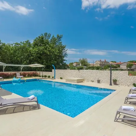 Mykoltrina In Istria For 10 Persons With With Wellness & 72 M2 Large Pool * Butkovići